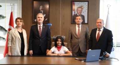 İnegöl'de başkanlık koltuğu Ayşe Zehra’nın