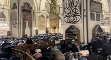 Kadir Gecesi’nde Ulu Camii doldu taştı
