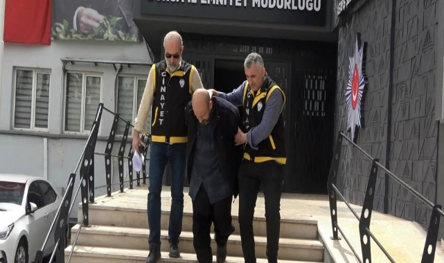 Markette bir kişiyi bıçaklayarak öldüren zanlı adliyede