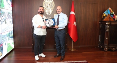 O vatandaşa Emniyet Müdürü'nden ödül