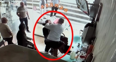 Ölümden kurtardığı müşterisinin tıraşını tamamladı