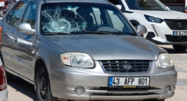 Otomobilin çarptığı bisikletli kız yaralandı