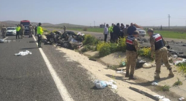 Şanlıurfa’da feci kaza: 1’i polis 4 ölü