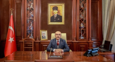 Vali Mahmut Demirtaş Bursa'nın Fethinin 698. yıl dönümünü kutladı