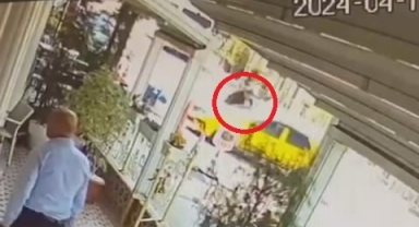 Yanlış yerden dönen taksiye çarparak takla attı