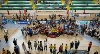 Yıldırım'da ilkokullu sporcular ödüllendirildi