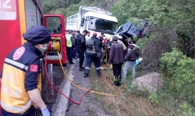 Anne ve oğlu korkunç kazada can verdi