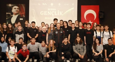 Astronot Gezeravcı, Bursa’da öğrencilerle buluştu
