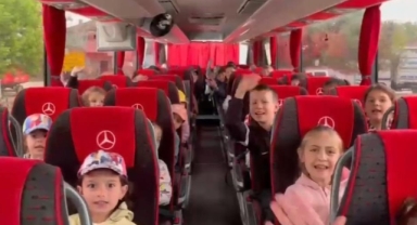 Başkan Bozbey, öğrencilerin isteklerini yerine getirdi