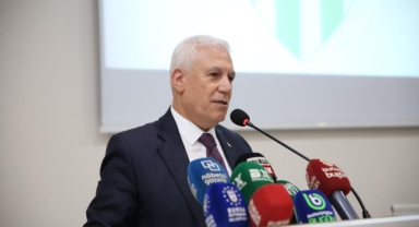 Başkan Bozbey, “Yeni bir sistemle Bursaspor’u ayağa kaldırmalıyız”