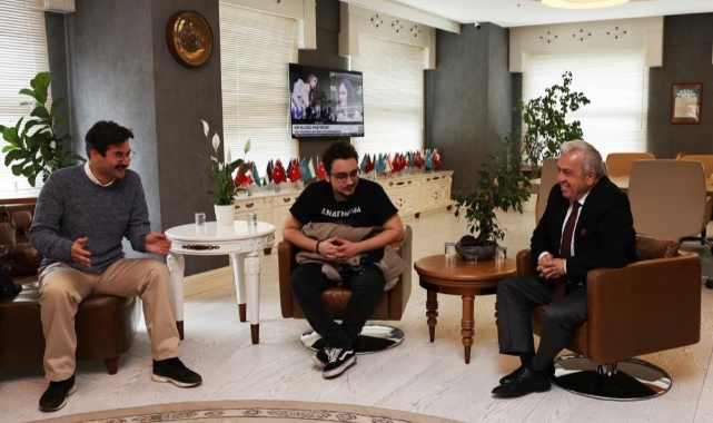 Başkan Özdemir’den gençlere 'Yanınızdayız' mesajı