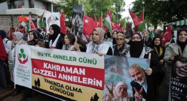 Bursa’da yüzlerce kişi Filistinli anneler için yürüdü
