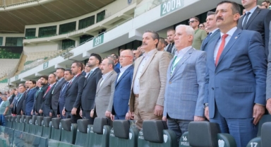 Bursaspor Kulübü: “Taşın altına elini koymaya başlıyorlar”
