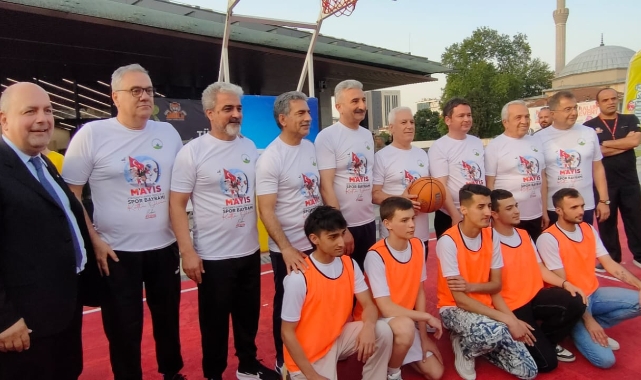 CHP'li Başkanlar, gençlere taş çıkardı
