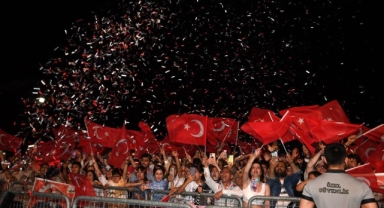 Haluk Levent konserinde mahşeri kalabalık