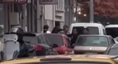 İki kişi arasındaki kavga kamerada