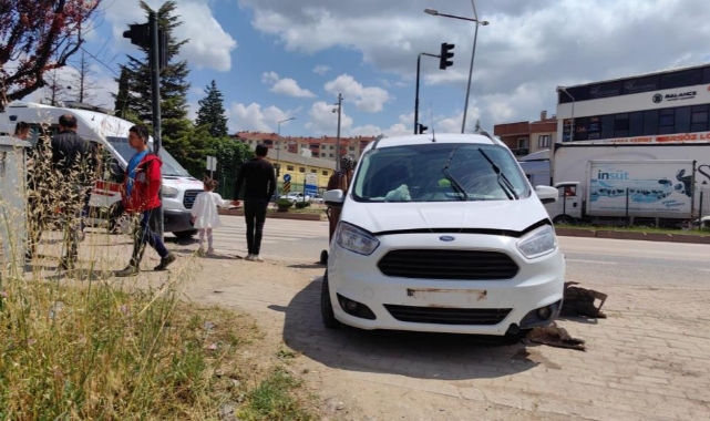 İnegöl'de trafik kazası: 2 yaralı
