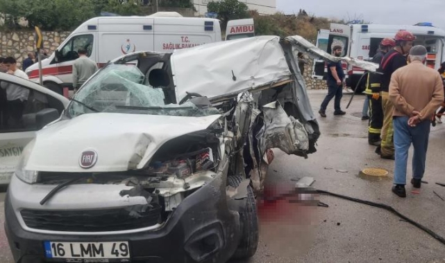 İznik'te kahreden feci kaza: 3 ölü 4 yaralı