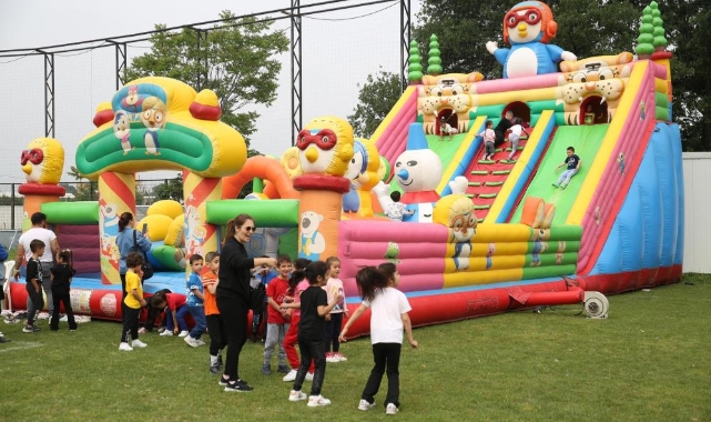 Miniklerin renkli spor şenliği