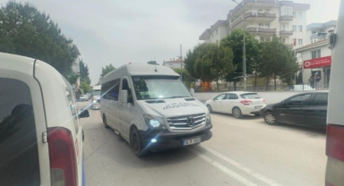 Mudanya'da taksiciler ve minibüscülerden ortak protesto