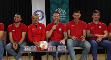 Nilüfer Belediyespor Hentbol Takımı öğrencilerle buluştu