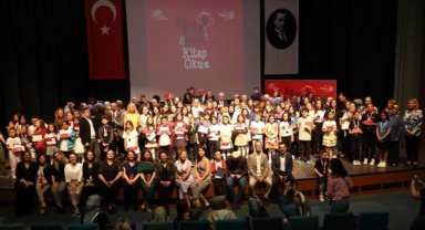 Okuma şampiyonları ödüllerini aldı