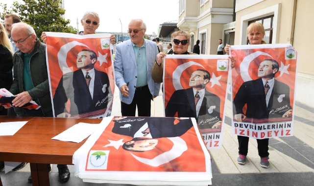 Osmangazi, Ata posterleri ile donatılıyor