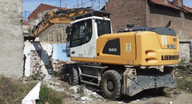Osmangazi’de metruk bina mesaisi