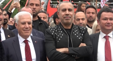 Osmangazililer Haluk Levent ile yürüdü