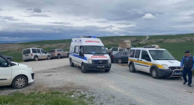Otomobil içerisinde başından vurulmuş halde bulundu