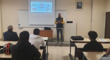 Üniversite öğrencilerine narkorehber semineri