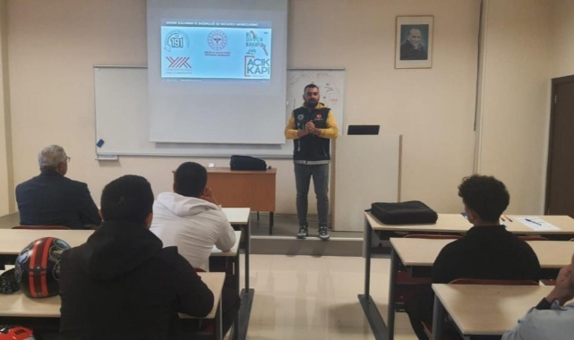 Üniversite öğrencilerine narkorehber semineri
