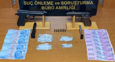 Uyuşturucuyu silahla takas ettiler