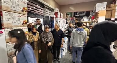 Yüzde 50 indirimi duyan koştu