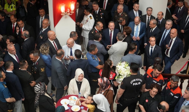 Bursa protokolü bayramlaştı