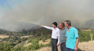 Büyükorhan'da yangına havadan müdahale sürüyor