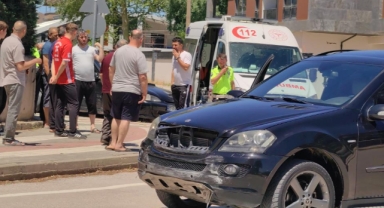 Cip ile otomobil çarpıştı: 2'si çocuk 6 yaralı