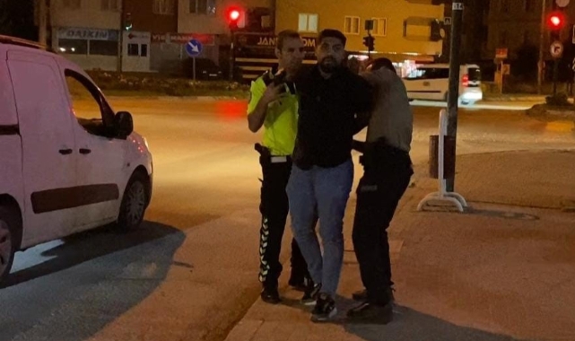 Dur ihtarına uymadı, motosikleti bırakıp kaçtı