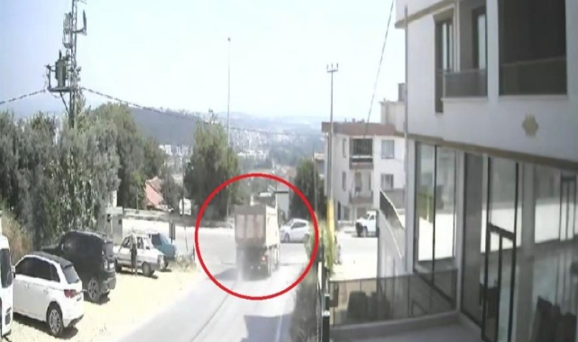 Hafriyat kamyon şoförünün polisten kaçışı kamerada