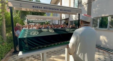 İznik gölü'nde hayatını kaybeden genç kız toprağa verildi
