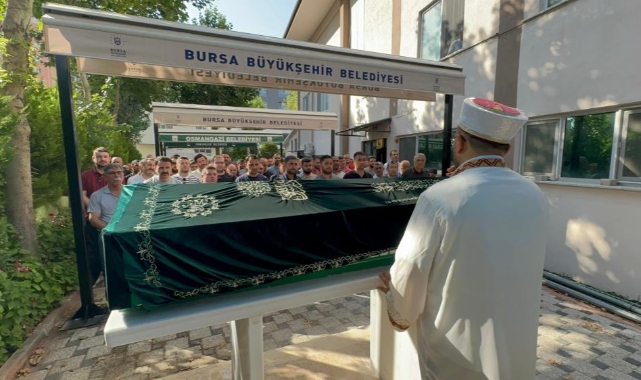 İznik gölü'nde hayatını kaybeden genç kız toprağa verildi