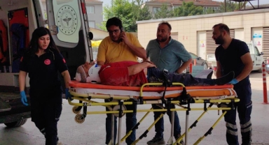 Kafasına demir parçası düşen işçi hastanelik oldu