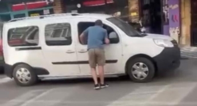 Kurbanlık danayı arka koltukta getirdi