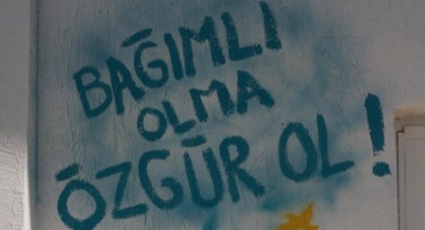 Mesajlarını grafiti çalışması ile verdiler
