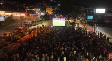 Milli Takım Almanya’da, Bursalılar meydanlarda coştu