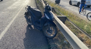Motosiklet yayaya çarptı: 2 yaralı