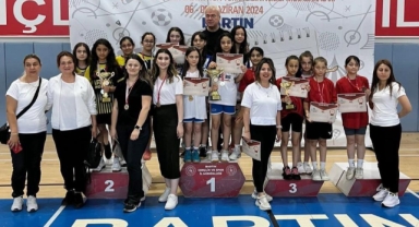 Osmangazili badmintonculardan Türkiye şampiyonluğu