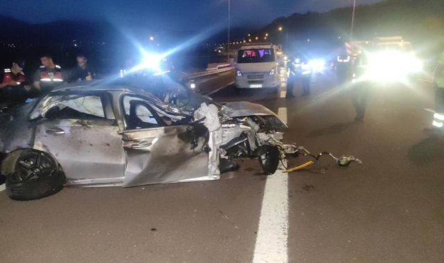 Otoyol'da katliam gibi kaza: 2 ölü, 6 yaralı