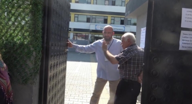 Sınava geç kalanlar için yine polis devrede