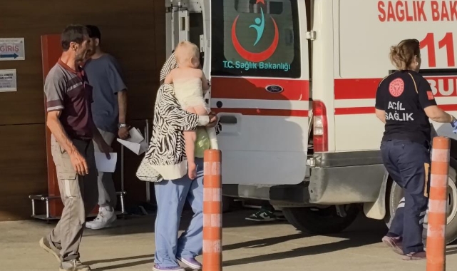 Yere bırakılan çaydanlıkla oyun, hastanede bitti